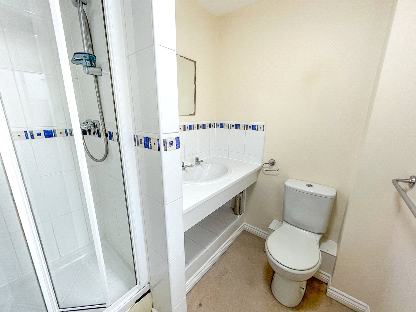 3 bedroom House to let in Witney, Oxfordshire