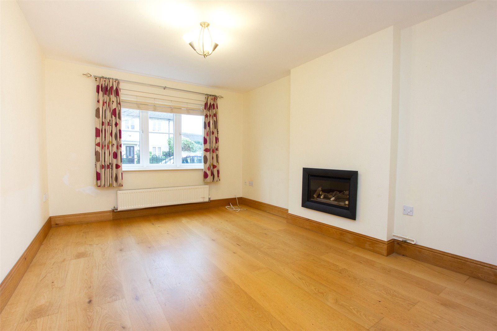 3 bedroom House to let in Witney, Oxfordshire