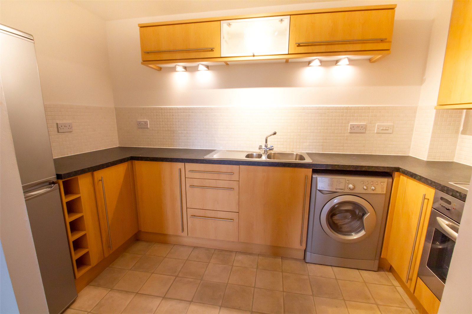 2 bedroom Flat to let in Witney, Oxfordshire