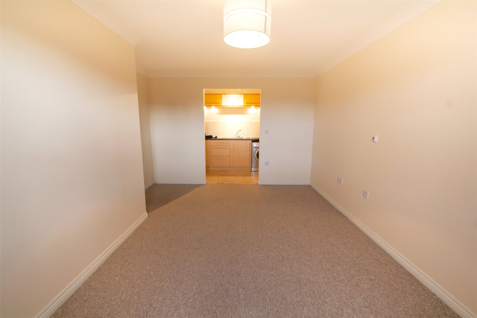 2 bedroom Flat to let in Witney, Oxfordshire