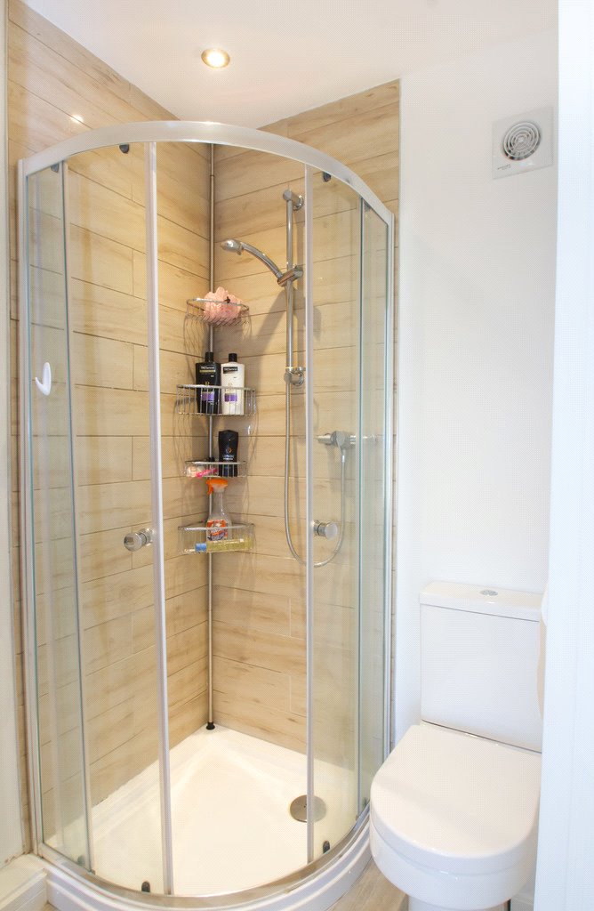 2 bedroom Flat to let in Windrush Court, Eynsham, Oxfordshire