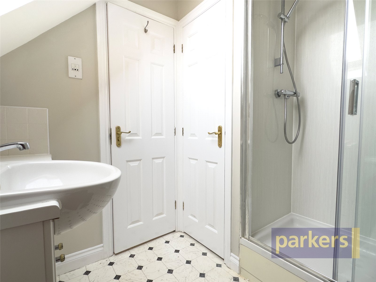 3 bedroom House to let in Carterton, Oxfordshire