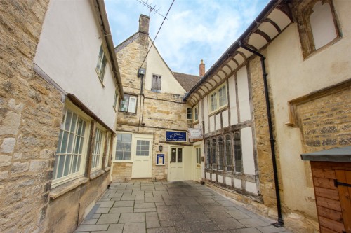 Pytts Lane, Burford