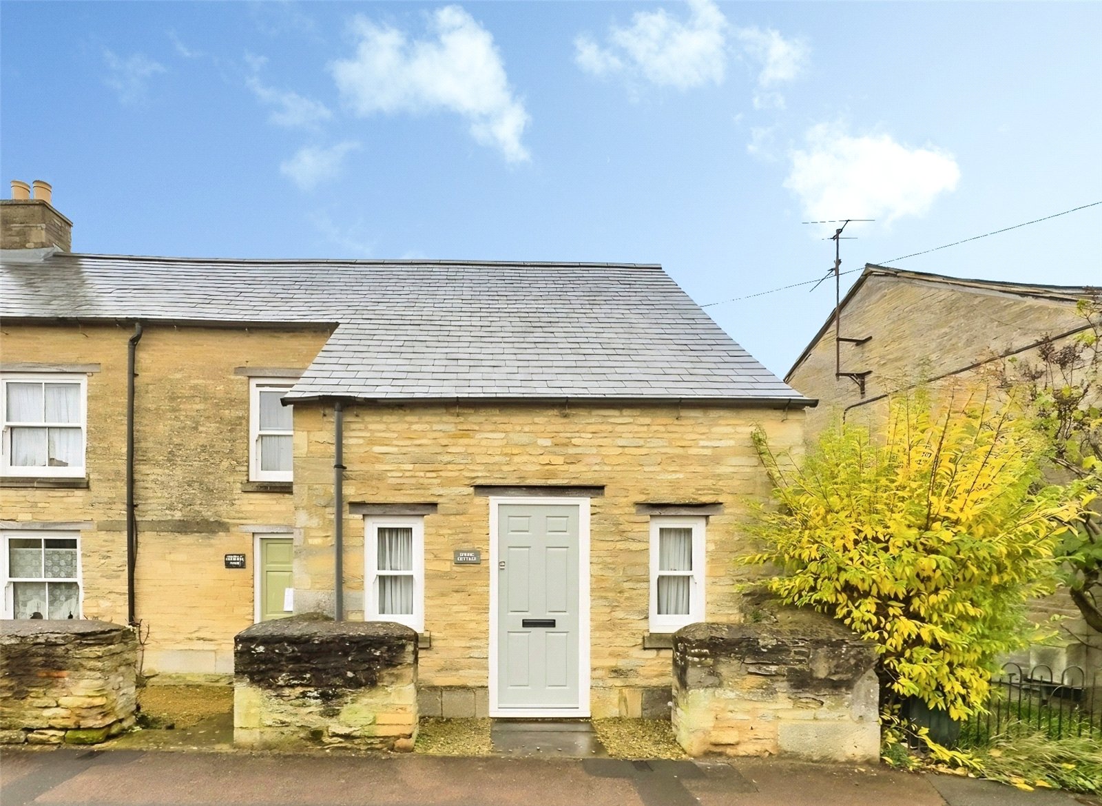 2 bedroom House to let in Brize Norton, Carterton, Oxfordshire