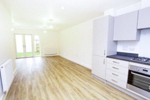 3 bedroom House to let in Carterton, Oxfordshire