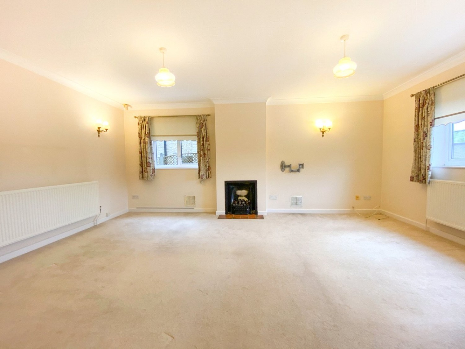 Brize Norton, Carterton
