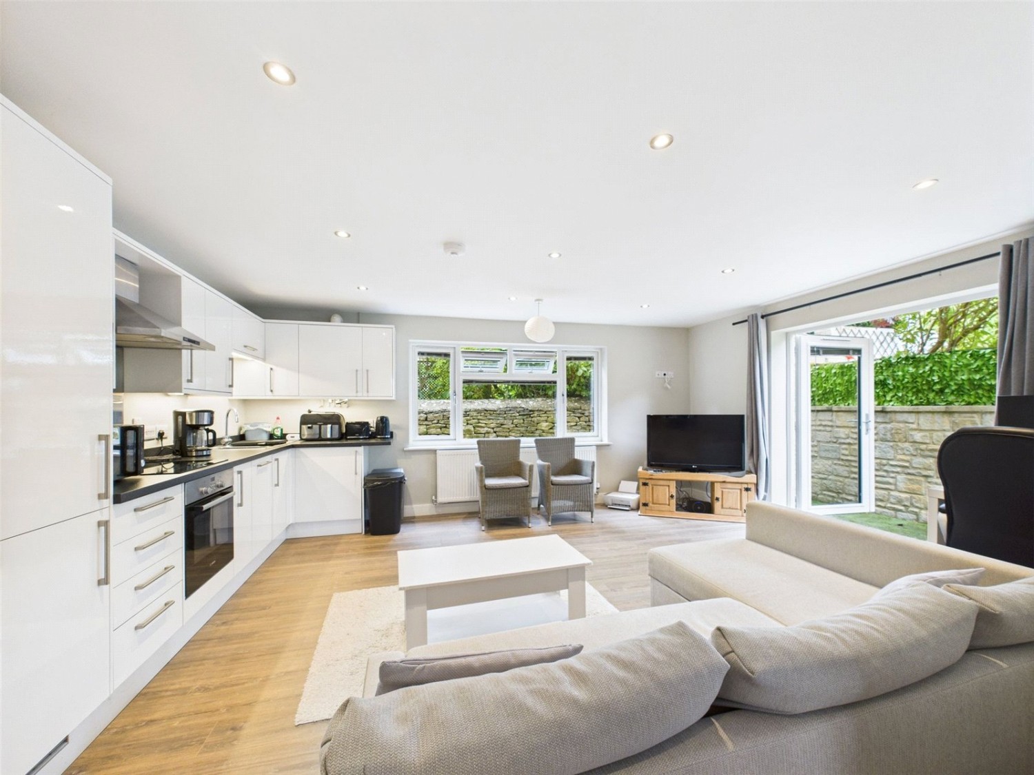 Shipton-under-Wychwood, Nr. Chipping Norton, Oxfordshire