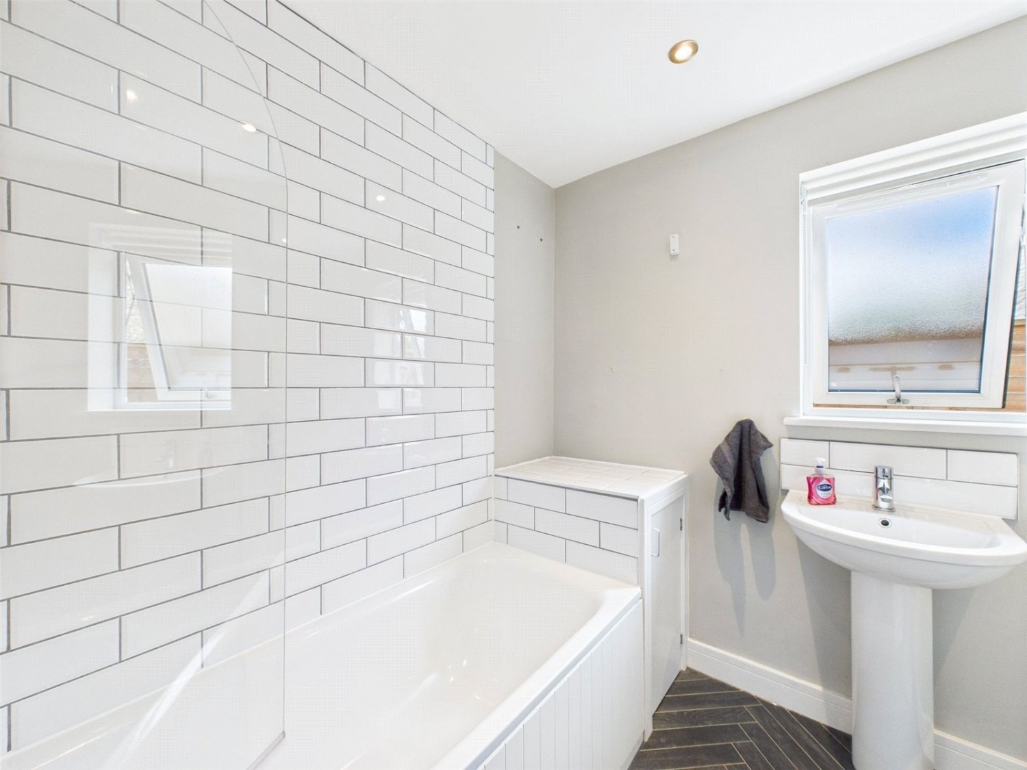 Shipton-under-Wychwood, Nr. Chipping Norton, Oxfordshire