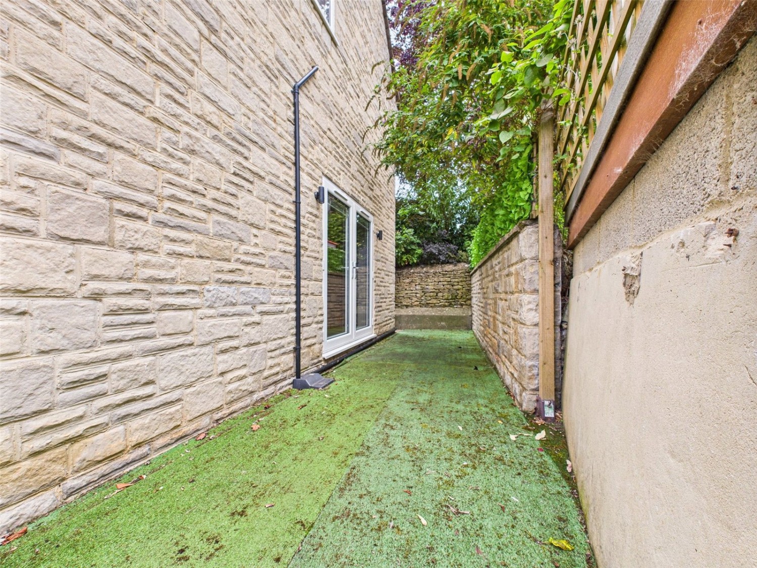 Shipton-under-Wychwood, Nr. Chipping Norton, Oxfordshire