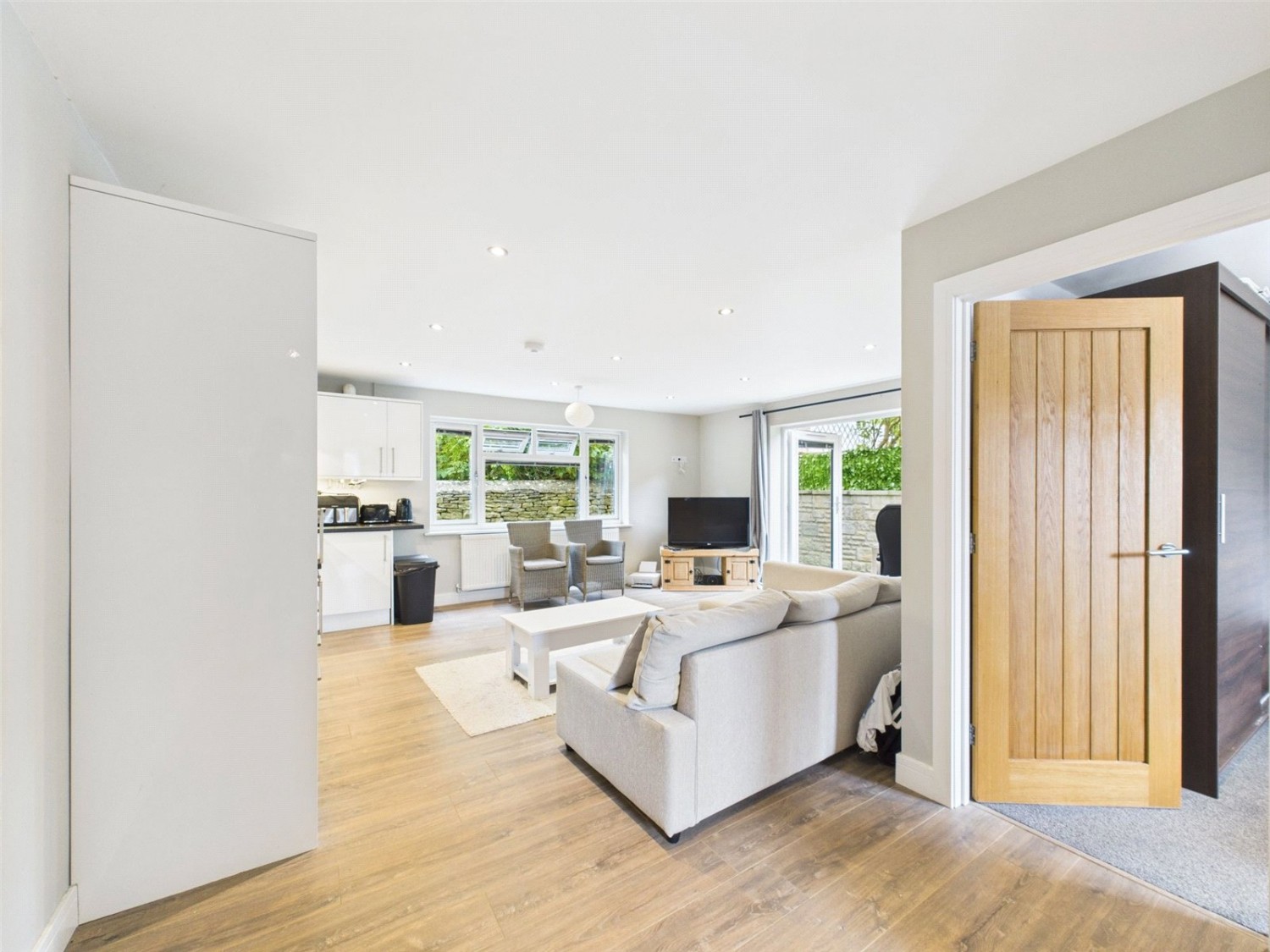 Shipton-under-Wychwood, Nr. Chipping Norton, Oxfordshire