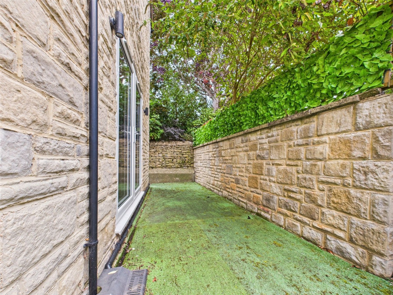 Shipton-under-Wychwood, Nr. Chipping Norton, Oxfordshire