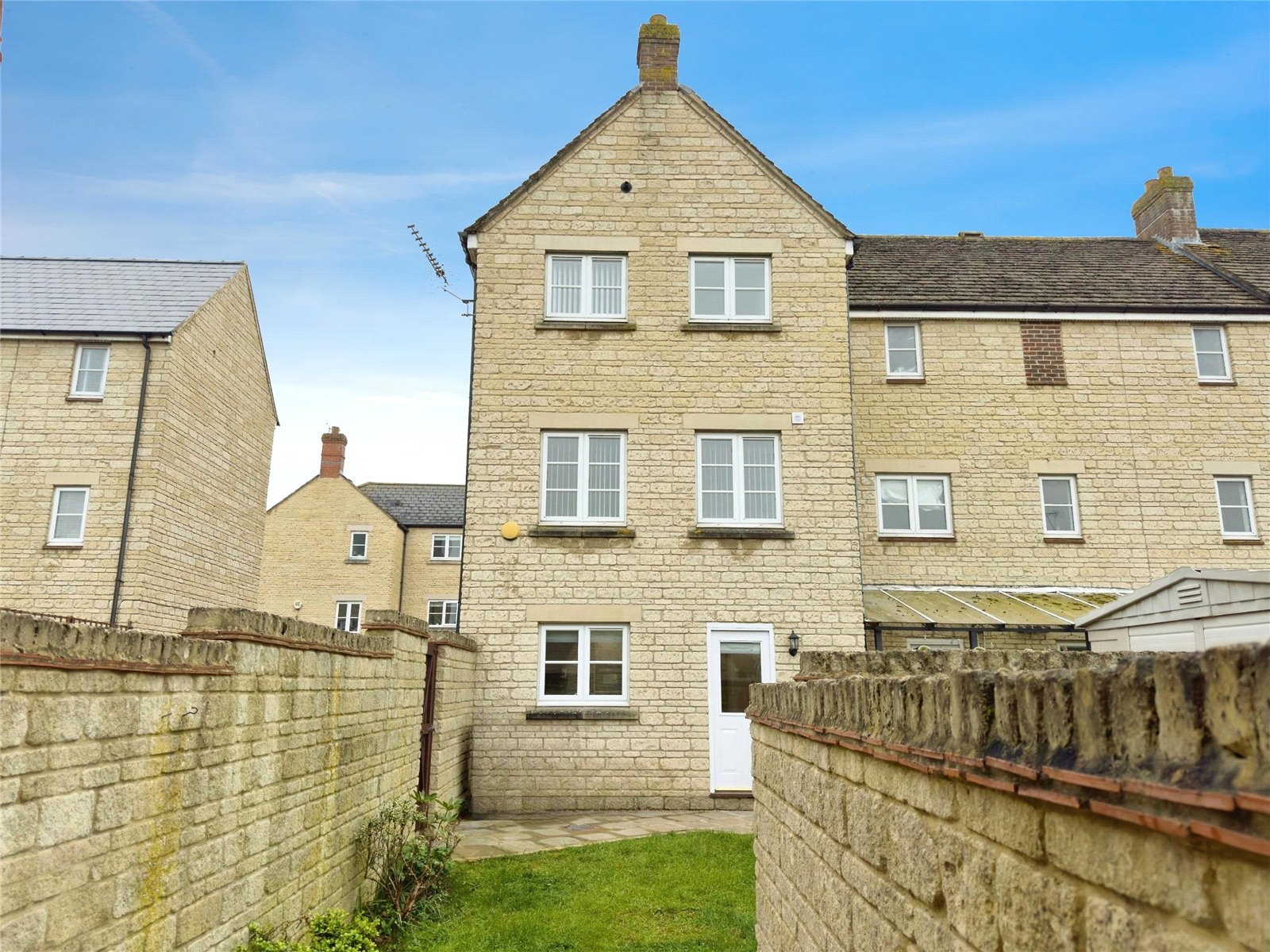 4 bedroom House to let in Witney, Oxfordshire