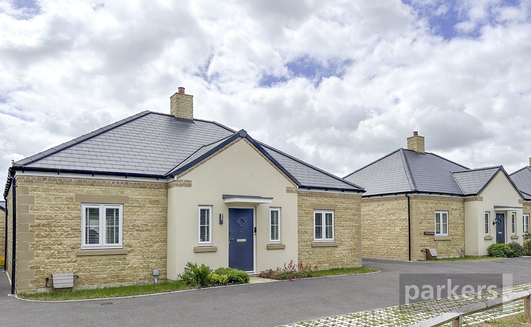 3 bedroom Bungalow for sale in Minster Lovell, Witney, Oxfordshire