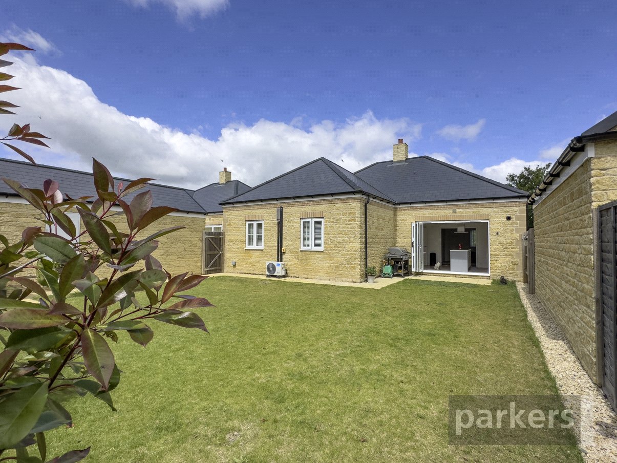 3 bedroom Bungalow for sale in Minster Lovell, Witney, Oxfordshire