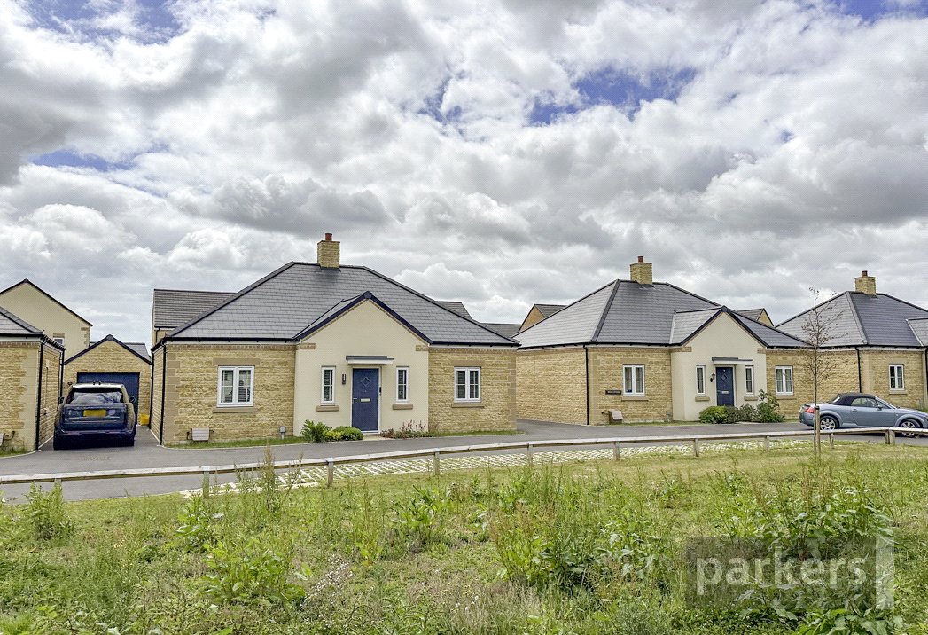 3 bedroom Bungalow for sale in Minster Lovell, Witney, Oxfordshire