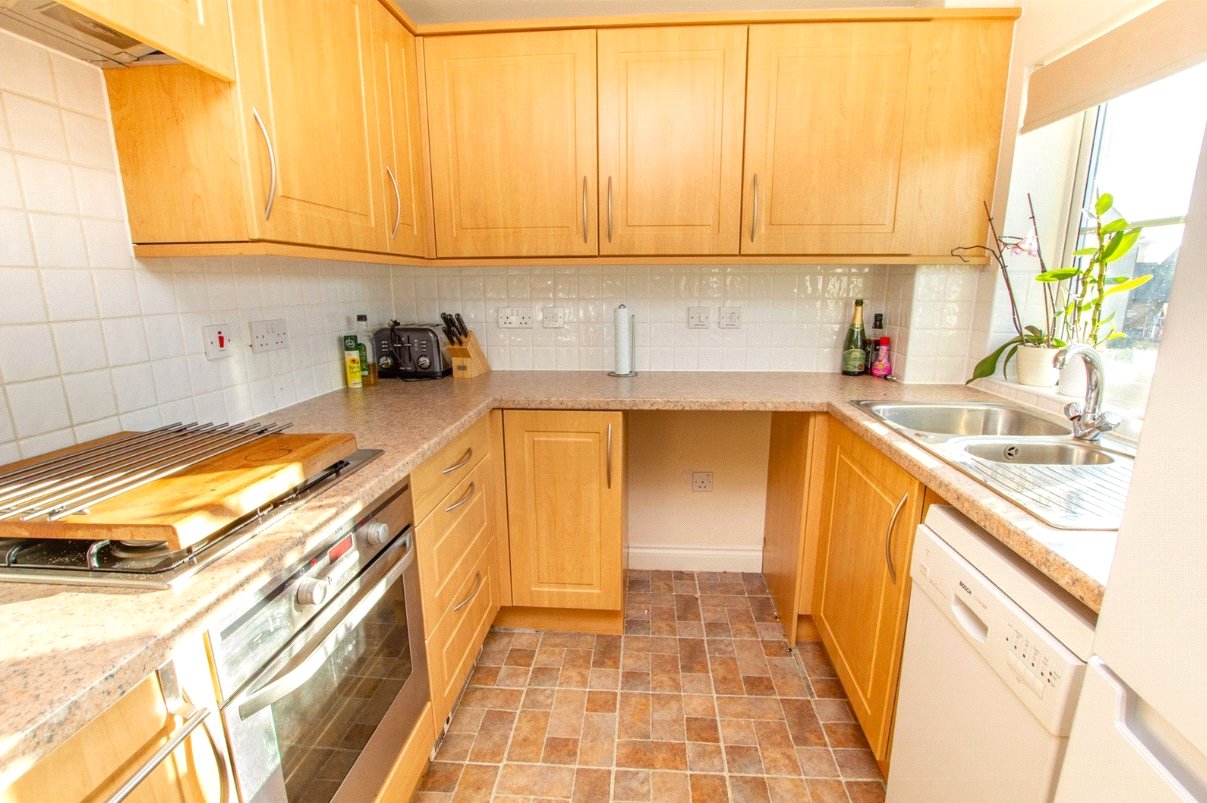 2 bedroom Flat to let in Carterton, Oxfordshire