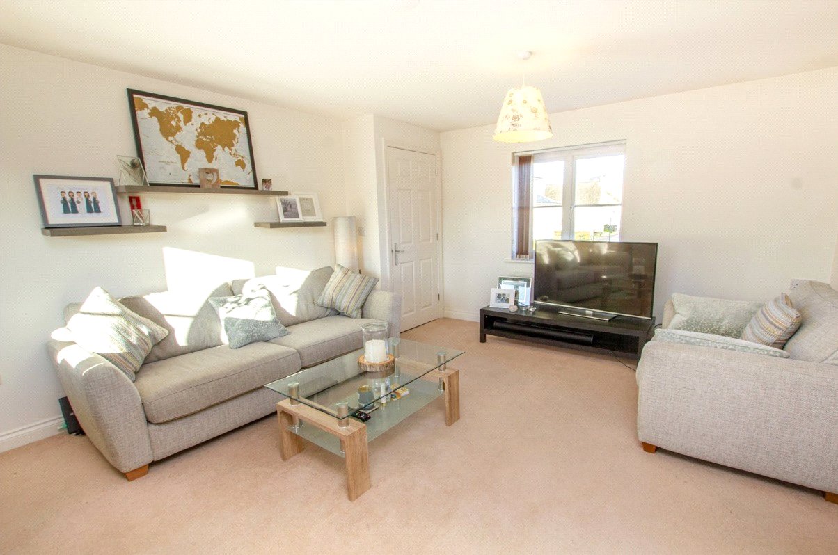 2 bedroom Flat to let in Carterton, Oxfordshire