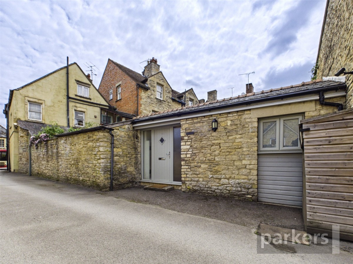 High Street, Witney, Oxfordshire