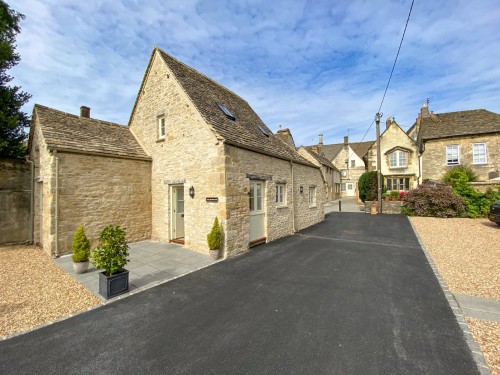 Pytts Lane, Burford