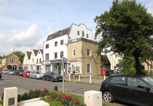 Market Square, 58 Market Square, Witney