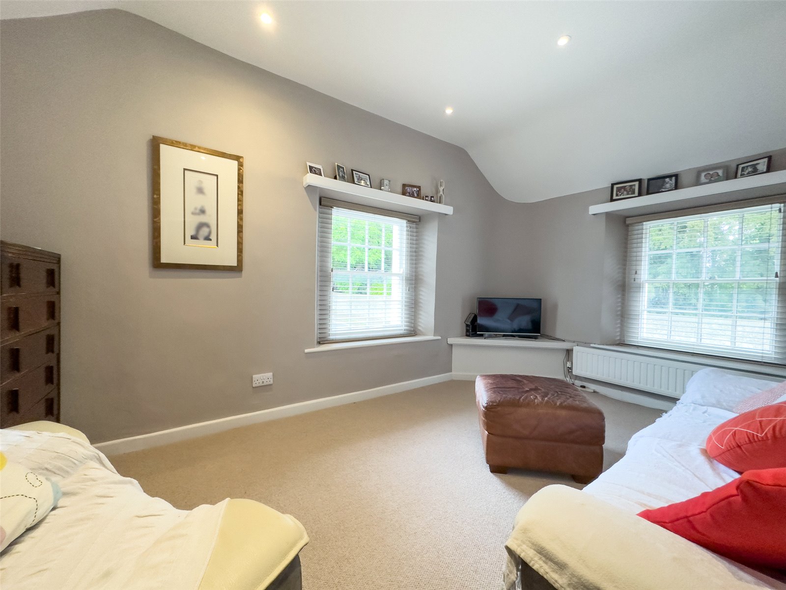 4 bedroom House for sale in Shrivenham, Swindon, Oxfordshire