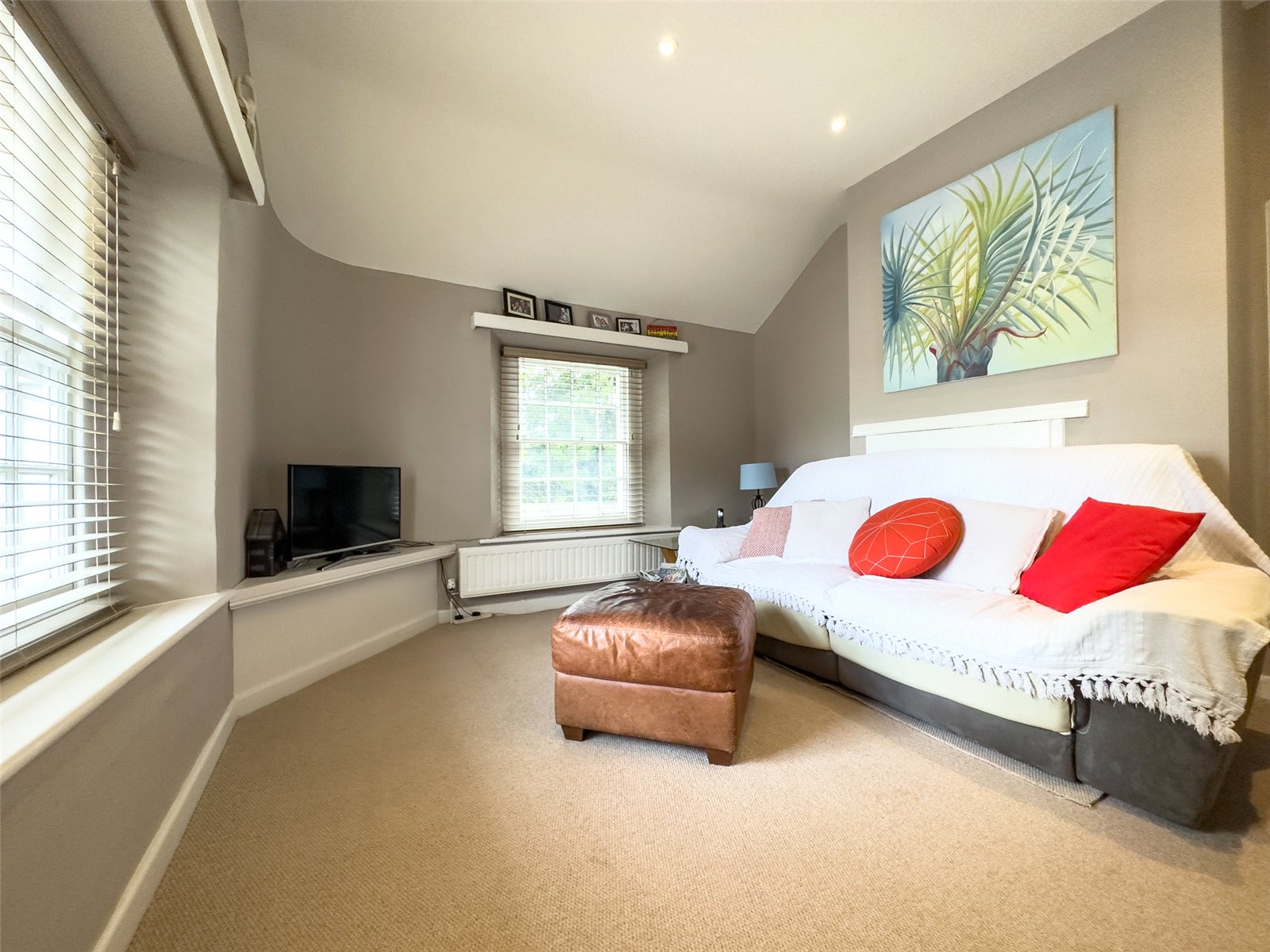 4 bedroom House for sale in Shrivenham, Swindon, Oxfordshire