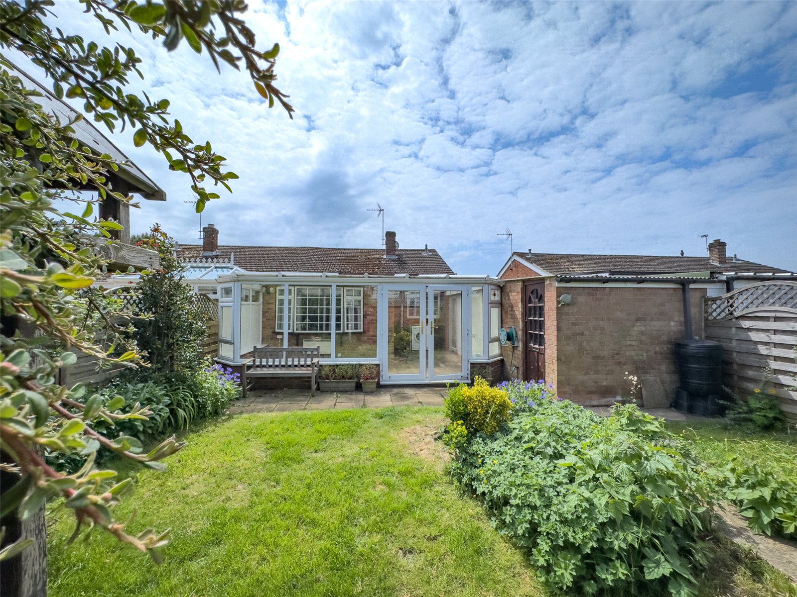 2 bedroom Bungalow for sale in Minster Lovell, Witney