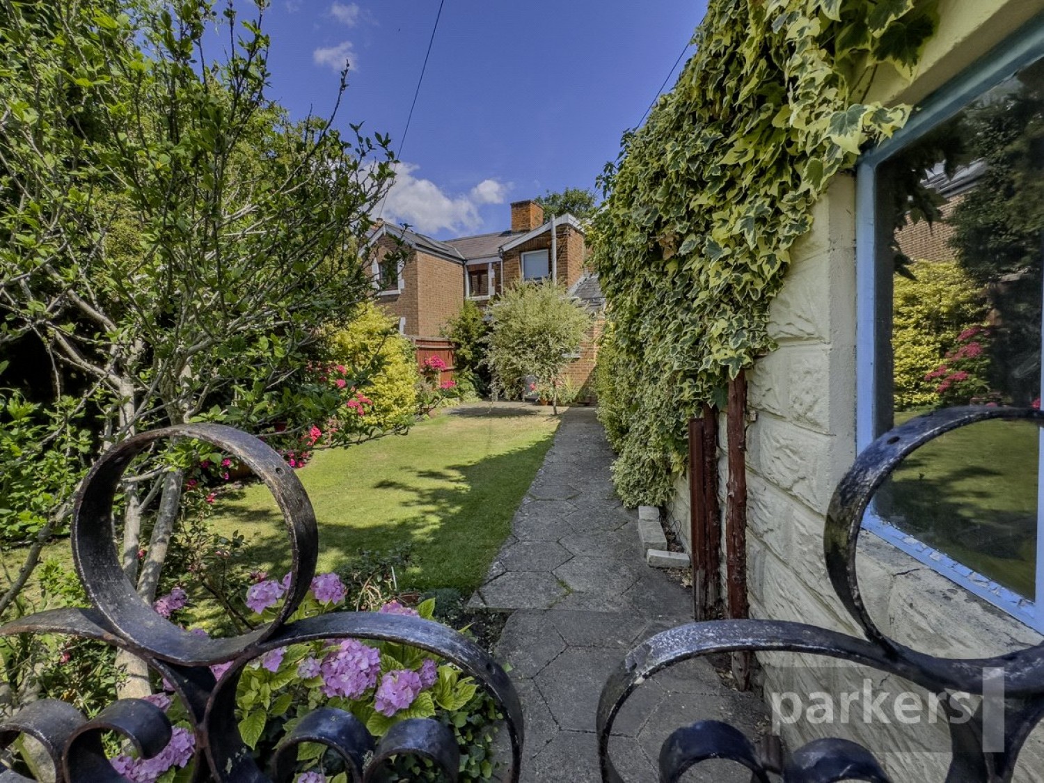 *Starting Bids £320,000*, Wheatley, Oxford, Oxfordshire