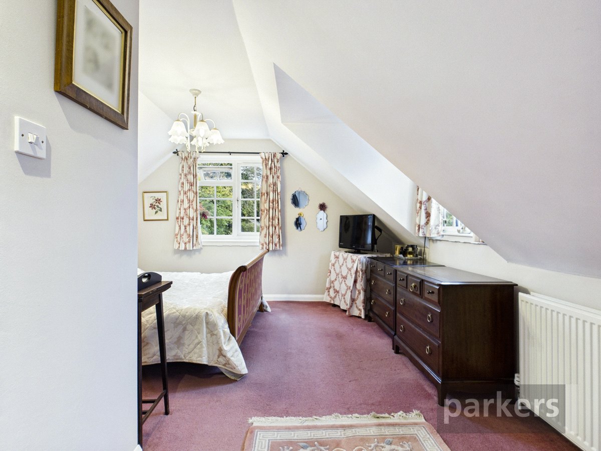 4 bedroom House for sale in North Leigh, Witney, Oxfordshire