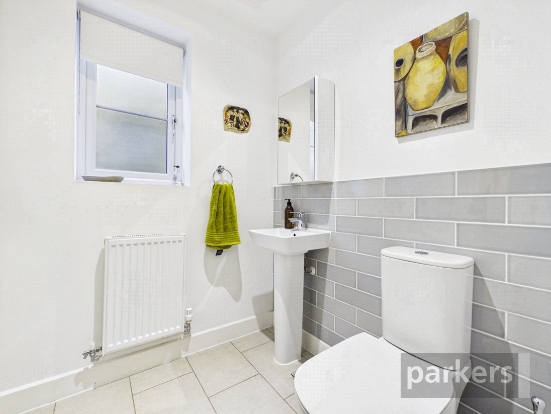 4 bedroom House for sale in Carterton, Oxfordshire