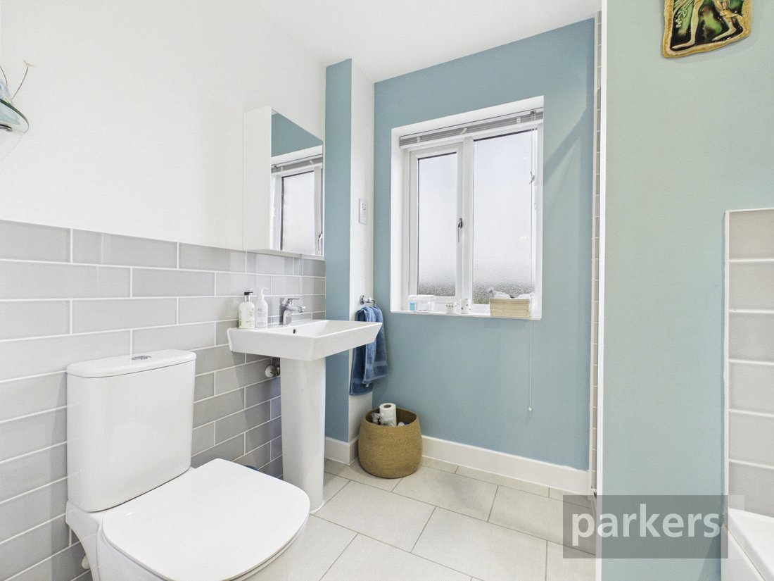 4 bedroom House for sale in Carterton, Oxfordshire