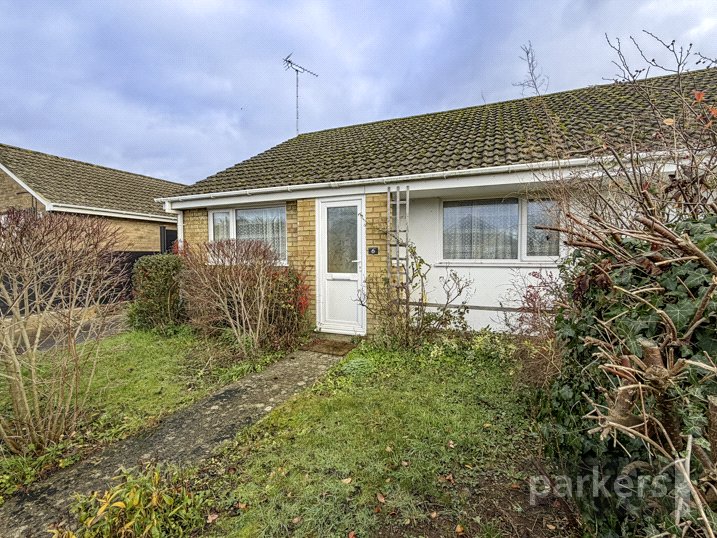 3 bedroom Bungalow for sale in Carterton, Oxfordshire