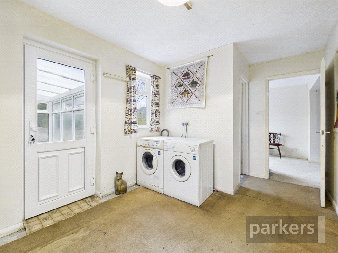 3 bedroom Bungalow for sale in Carterton, Oxfordshire