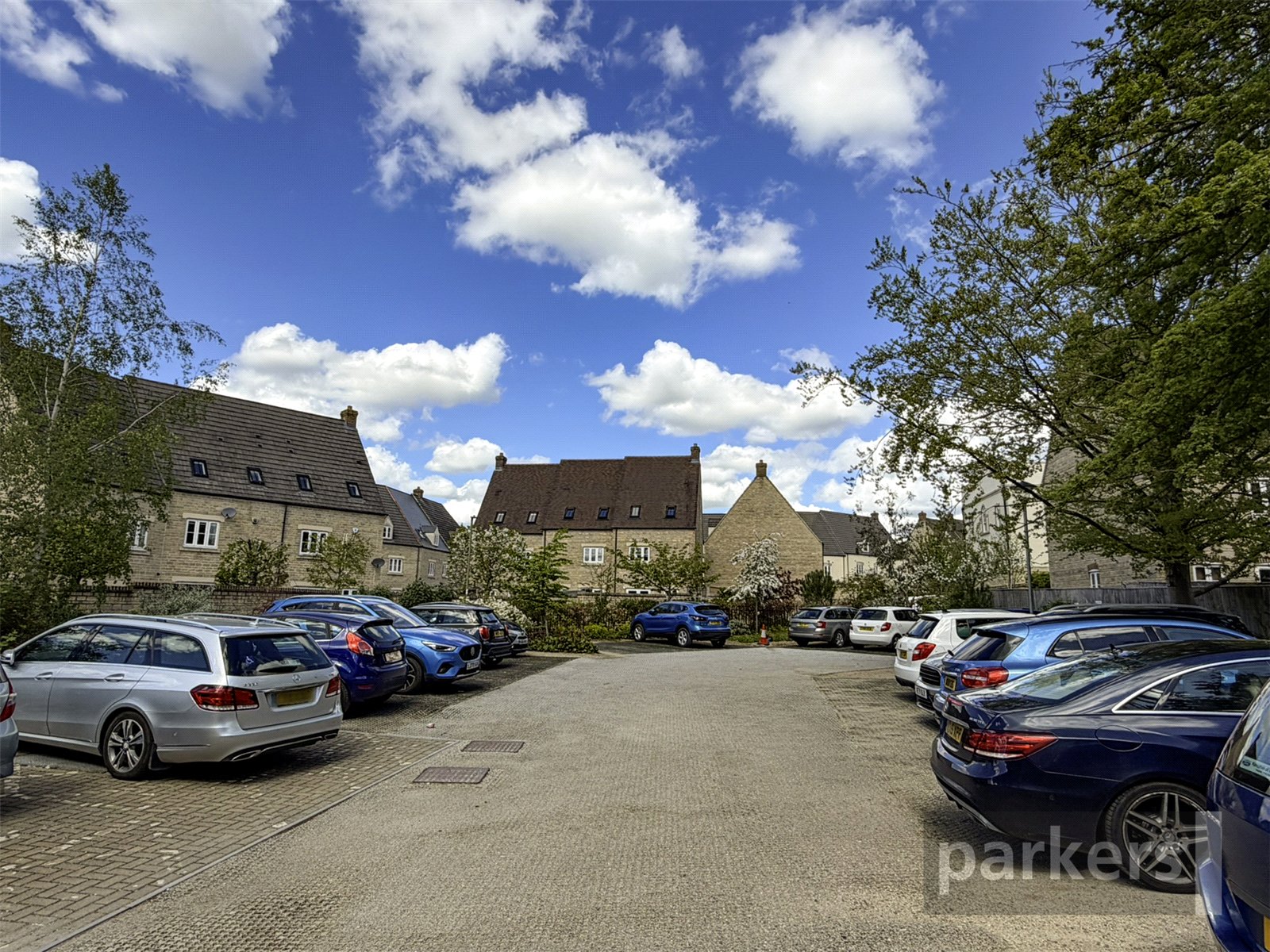 2 bedroom Flat for sale in Witney, Oxfordshire