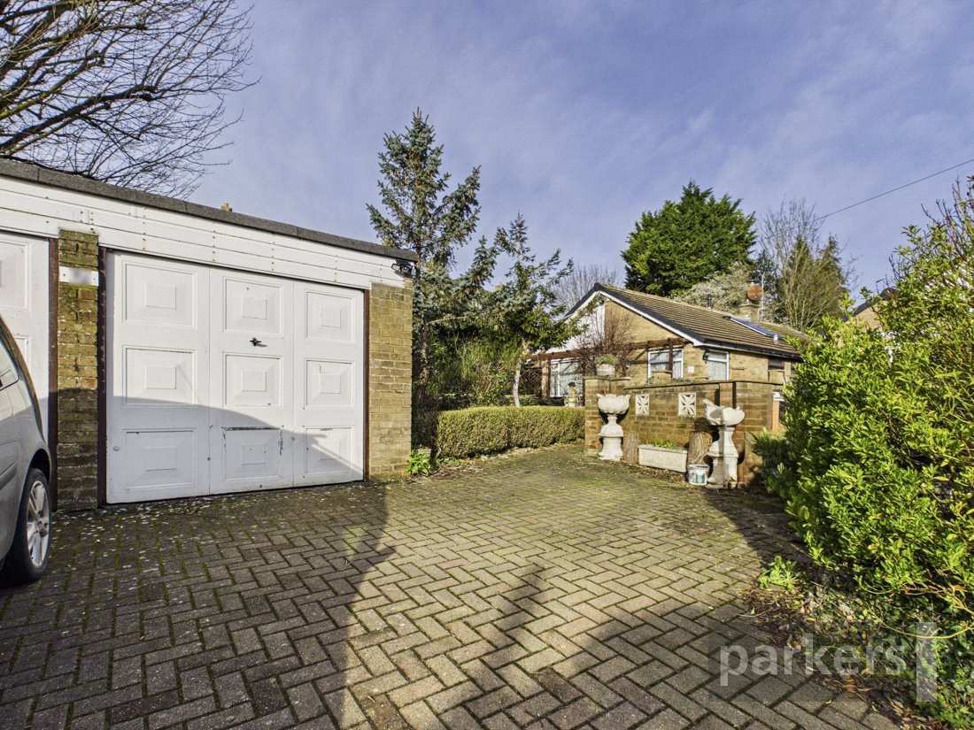 3 bedroom Bungalow for sale in Witney, Oxfordshire