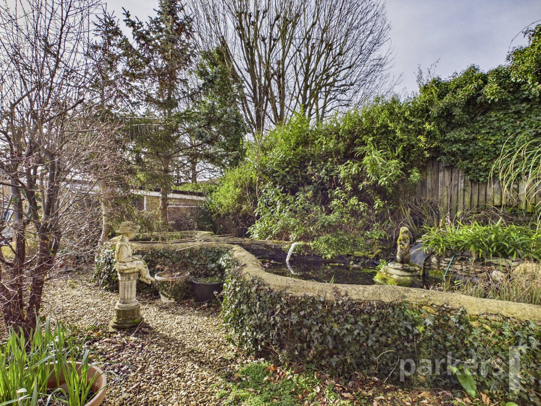 3 bedroom Bungalow for sale in Witney, Oxfordshire