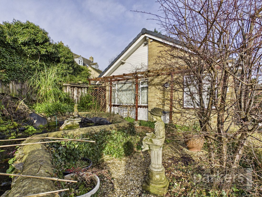 3 bedroom Bungalow for sale in Witney, Oxfordshire