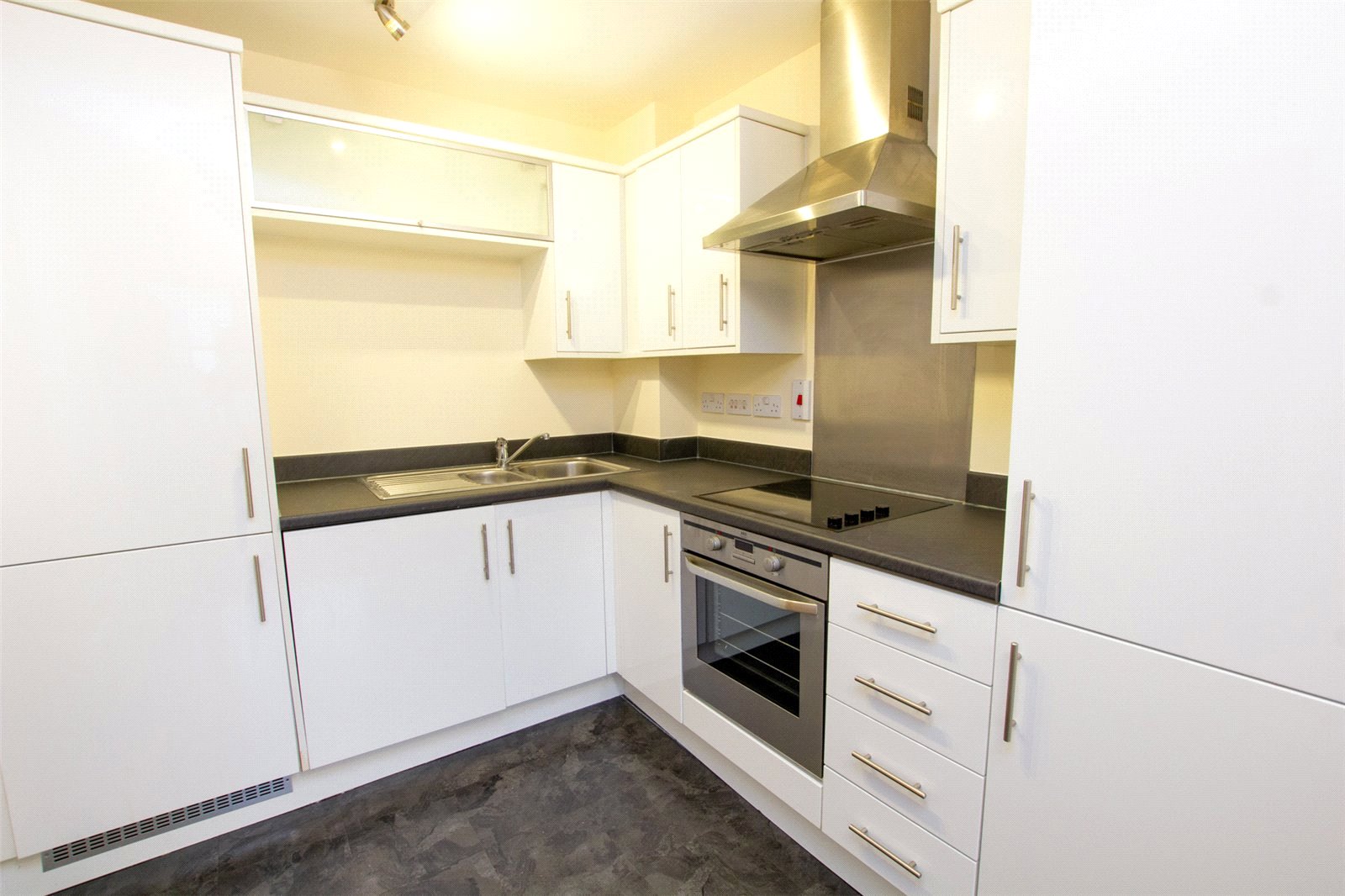 1 bedroom Flat for sale in Witney, Oxfordshire