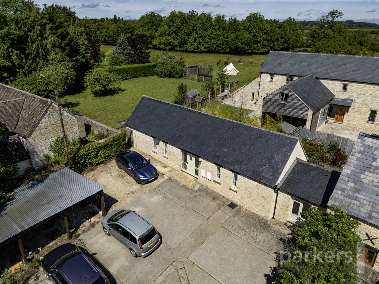 3 bedroom Bungalow for sale in Shipton-Under-Wychwood, Oxfordshire
