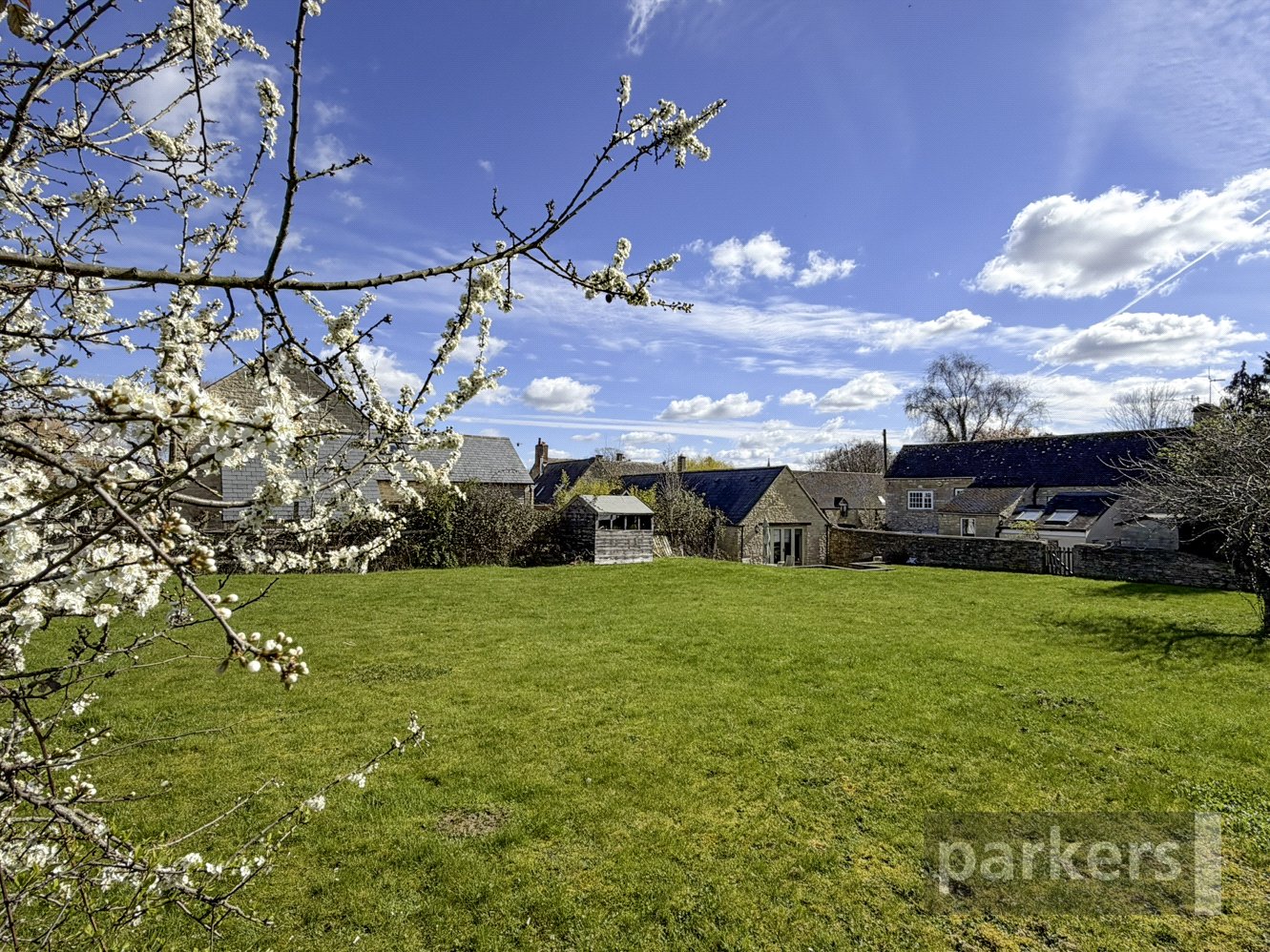 3 bedroom Bungalow for sale in Shipton-Under-Wychwood, Oxfordshire