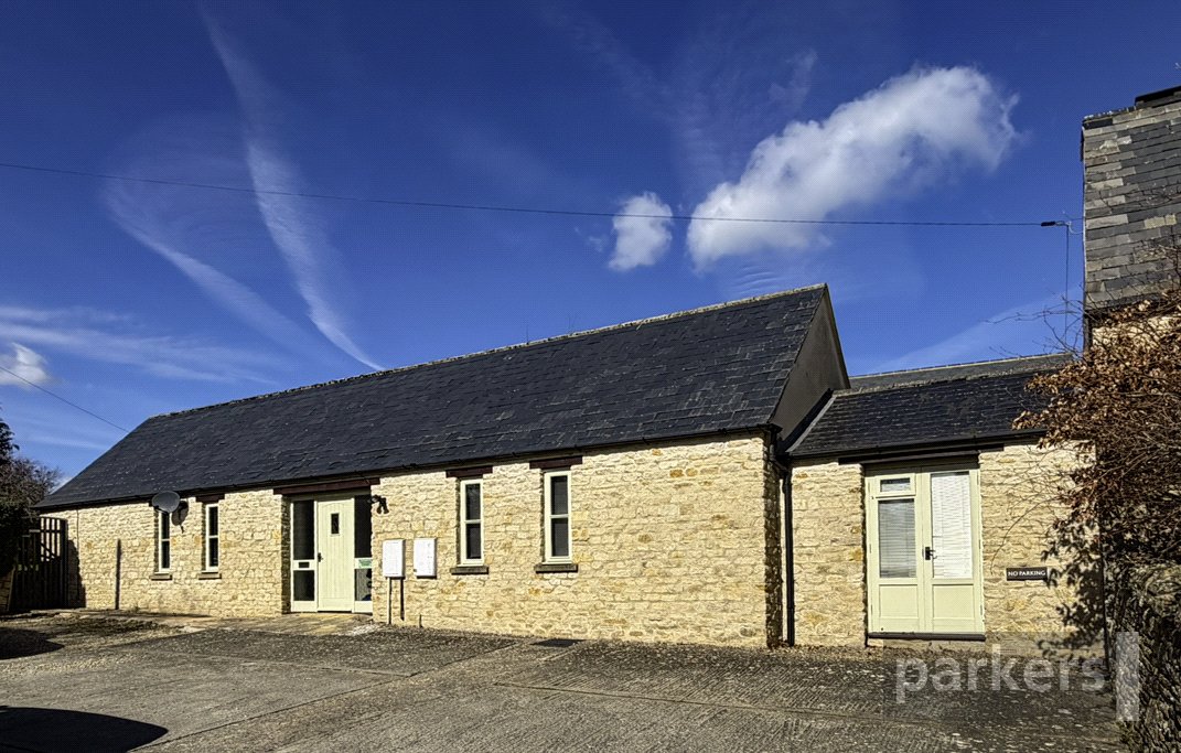 3 bedroom Bungalow for sale in Shipton-Under-Wychwood, Oxfordshire