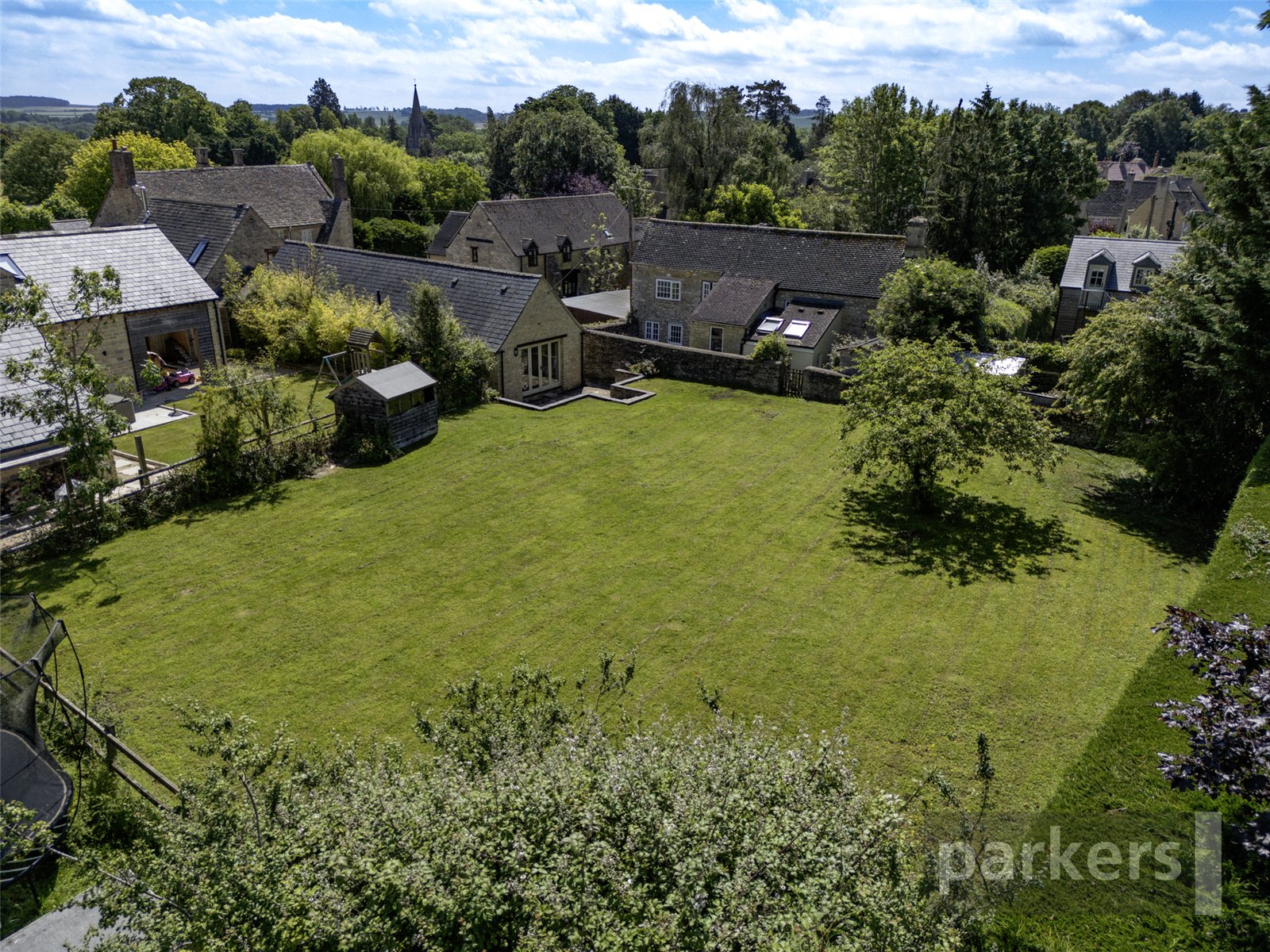 3 bedroom Bungalow for sale in Shipton-Under-Wychwood, Oxfordshire