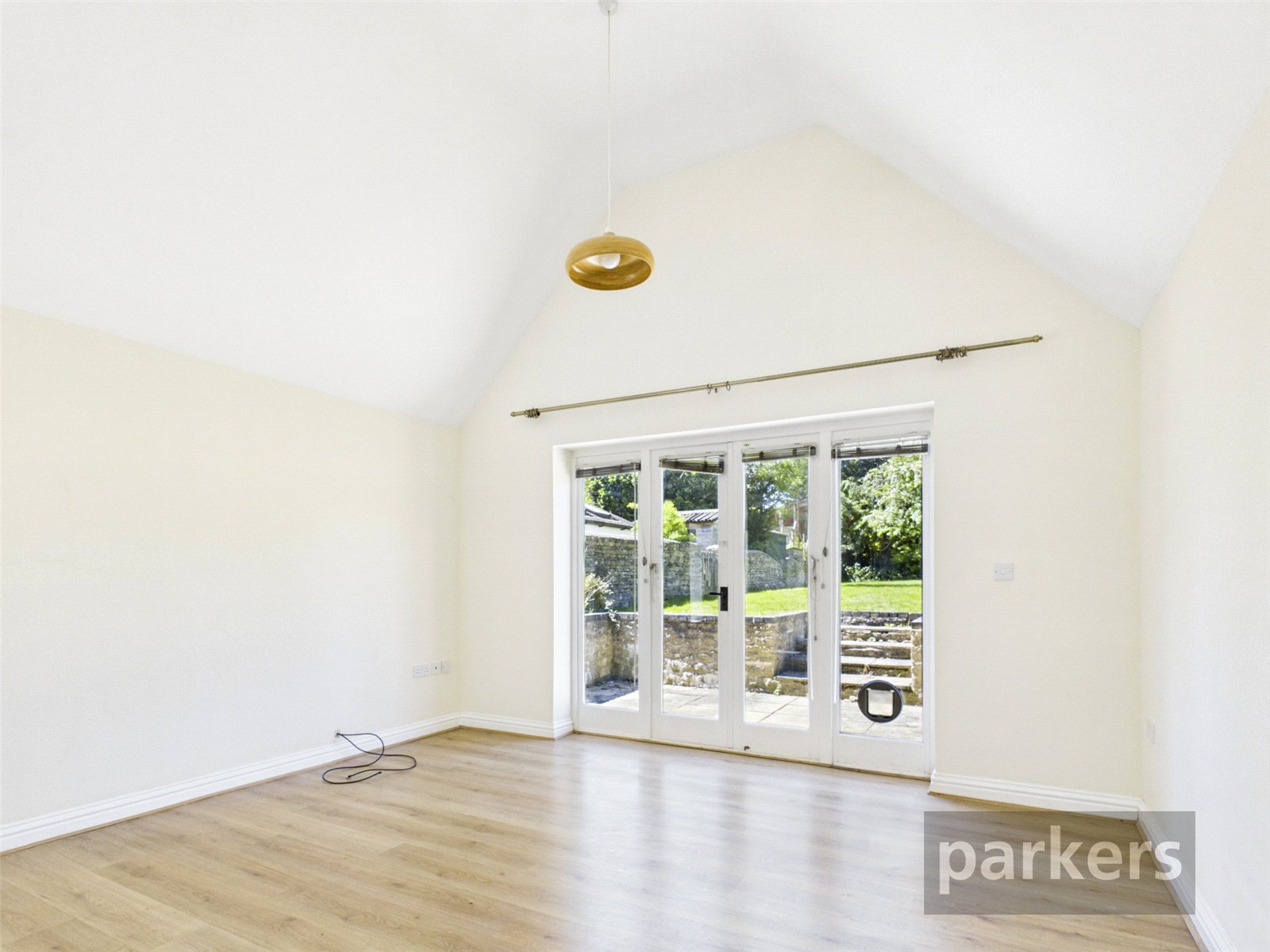 3 bedroom Bungalow for sale in Shipton-Under-Wychwood, Oxfordshire