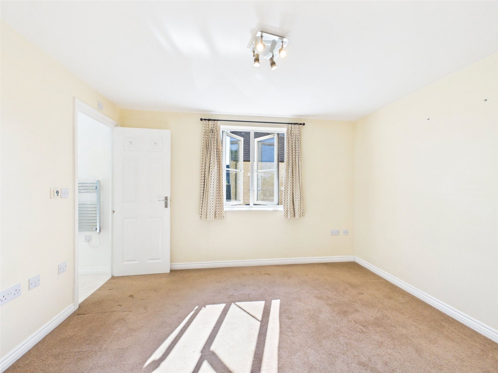 2 bedroom Flat for sale in Witney, Oxfordshire