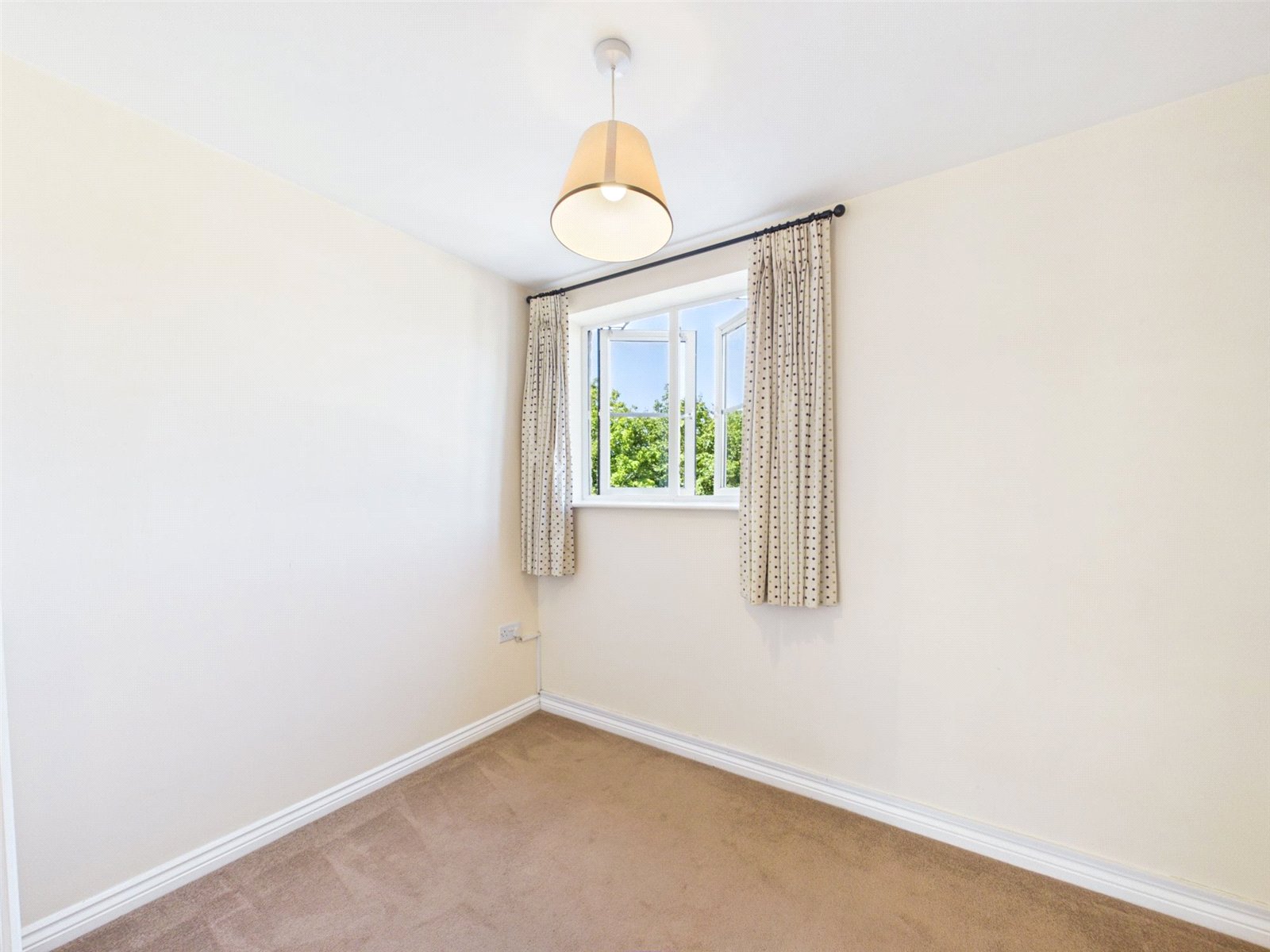 2 bedroom Flat for sale in Witney, Oxfordshire