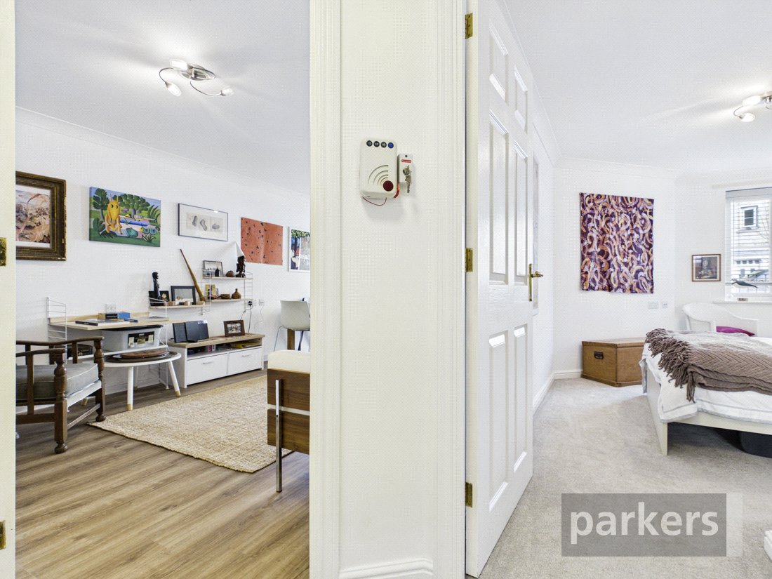 1 bedroom Flat for sale in Witney, Oxfordshire