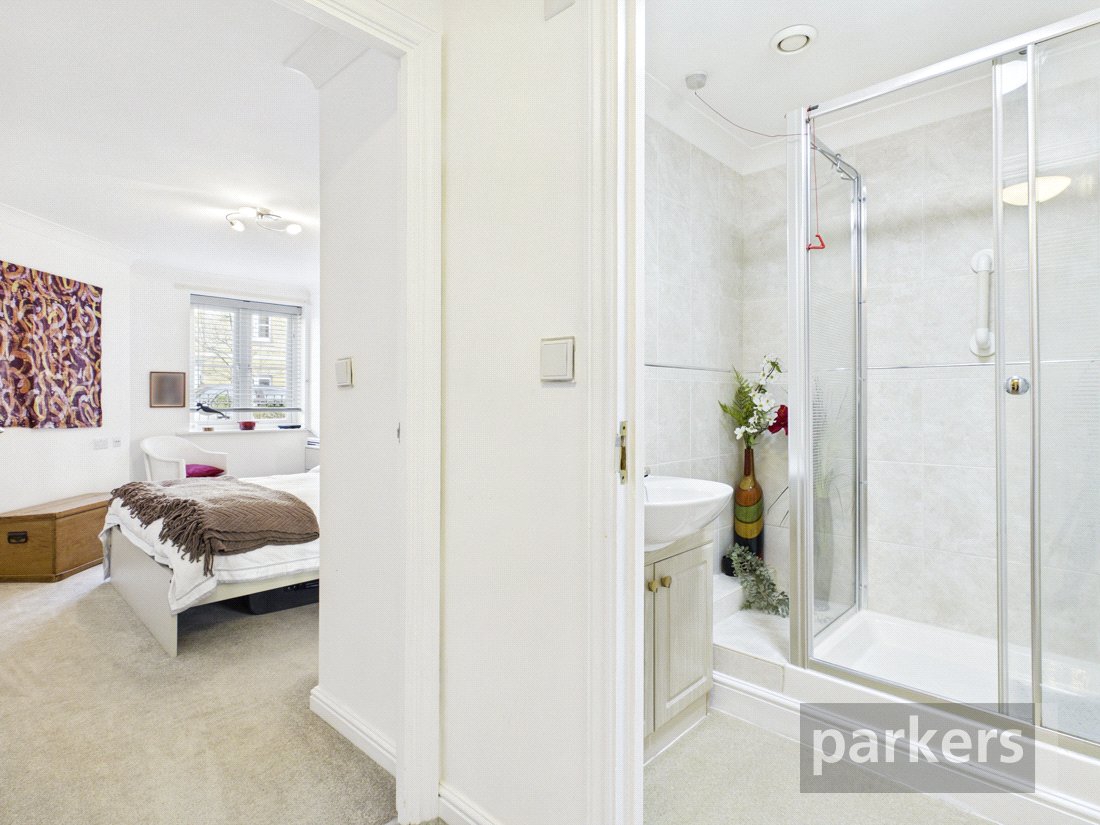 1 bedroom Flat for sale in Witney, Oxfordshire