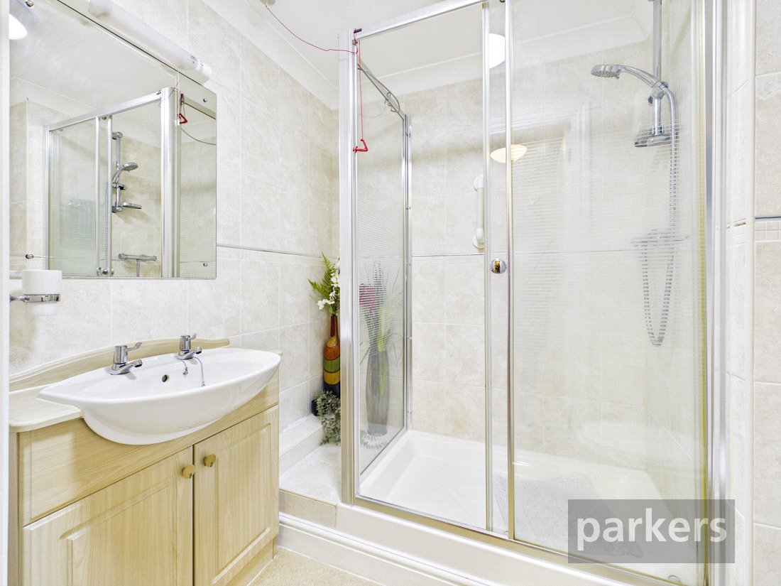 1 bedroom Flat for sale in Witney, Oxfordshire