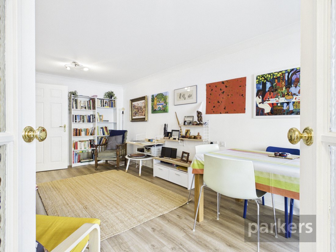 1 bedroom Flat for sale in Witney, Oxfordshire