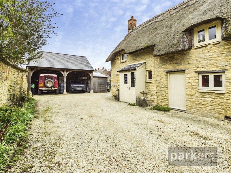 4 bedroom House for sale in Bampton, Oxfordshire